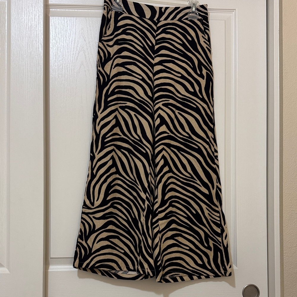 Zebra Print Wide Leg Capri with Pockets